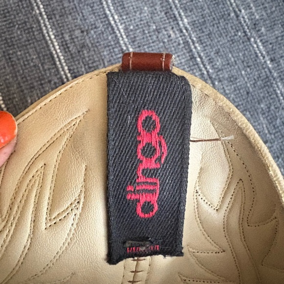 Dingo Beige Leather Boots with Red Logo - Picture 4 of 4